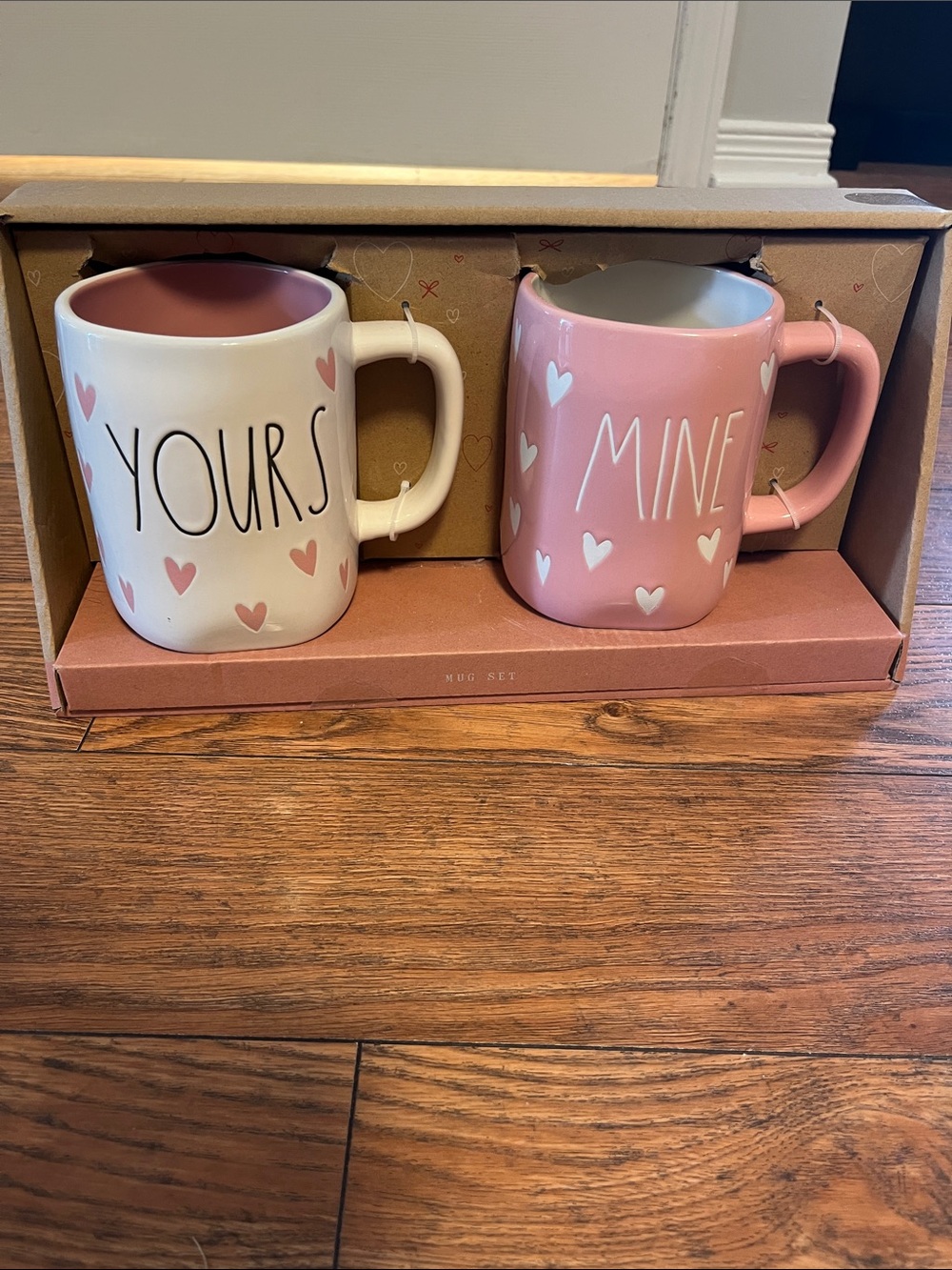 Rae Dunn Mug Set